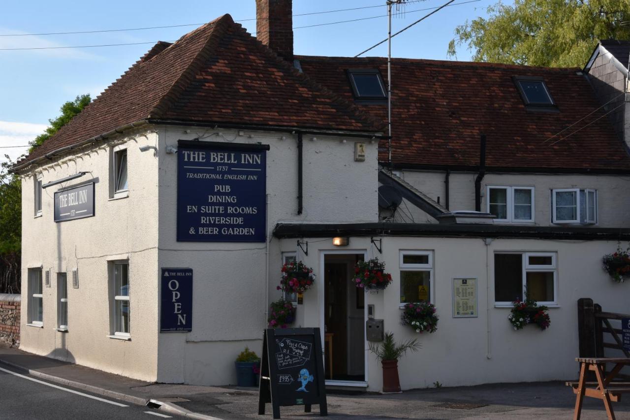The Bell Inn Salisbury Exterior photo